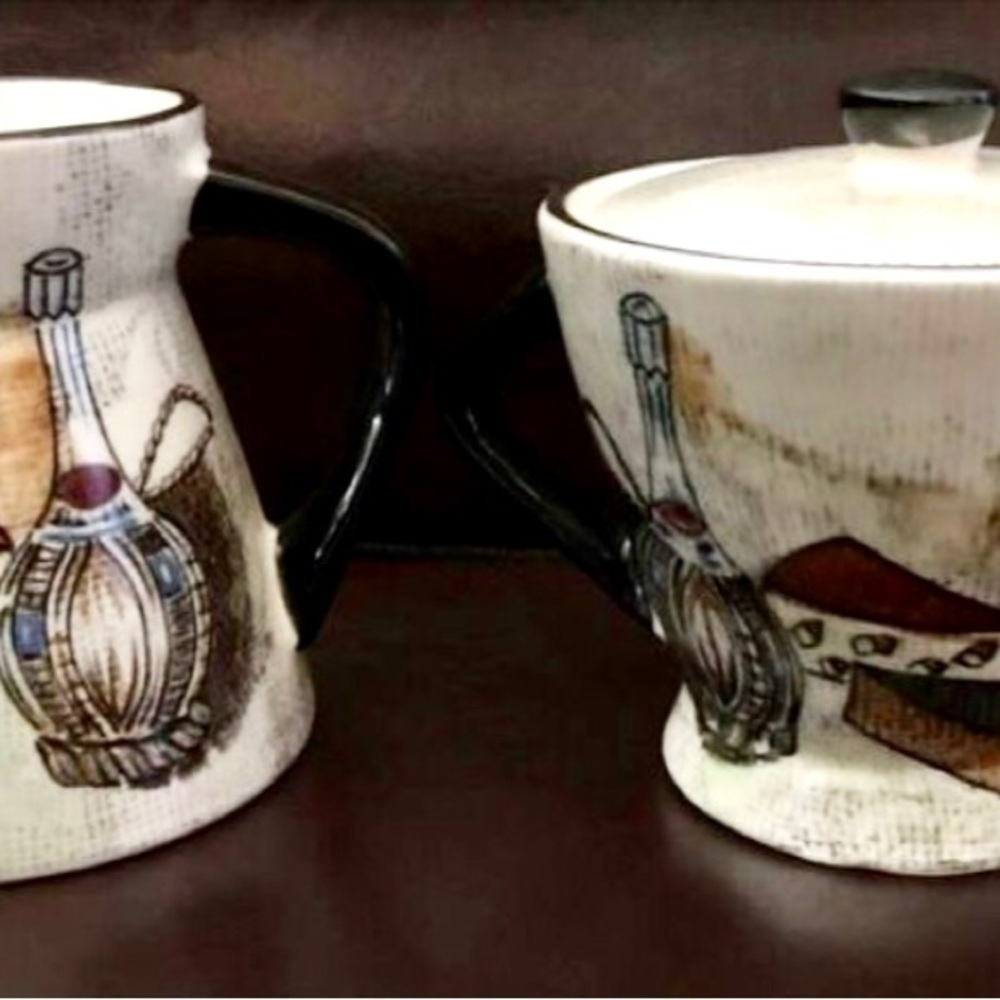 VINTAGE CAPRI BY  ROYAL SEALY HANDPAINTED SUGAR BOWL AND CREAMER SET JAPAN